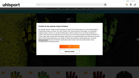 www.uhlsport.com